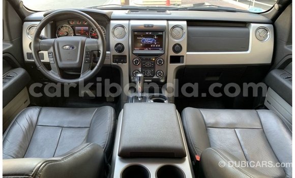 Acheter Import Voiture Ford Club Wagon Noir à Import - Dubai, Ouganda Acheter Import Voiture Ford Club Wagon Noir à Import - Dubai, Ouganda