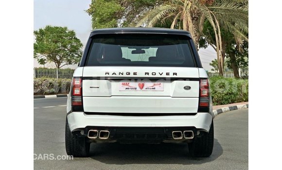 Acheter Import Voiture Land Rover Range Rover Blanc à Import - Dubai, Ouganda Acheter Import Voiture Land Rover Range Rover Blanc à Import - Dubai, Ouganda
