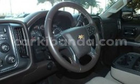 Nunua Imported Chevrolet Silverado Nyekundu Gari ndani ya Import - Dubai nchini Uganda Nunua Imported Chevrolet Silverado Nyekundu Gari ndani ya Import - Dubai nchini Uganda