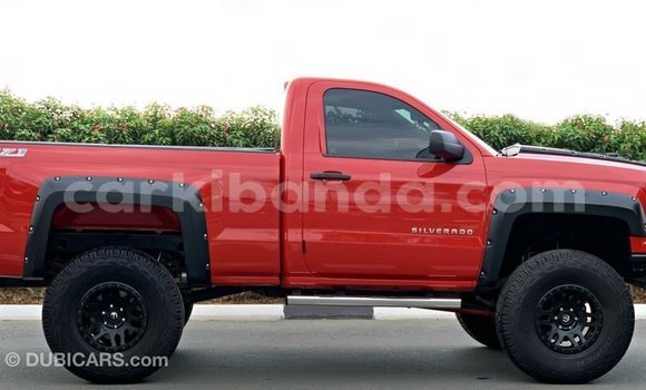 Nunua Imported Chevrolet Silverado Nyekundu Gari ndani ya Import - Dubai nchini Uganda Nunua Imported Chevrolet Silverado Nyekundu Gari ndani ya Import - Dubai nchini Uganda