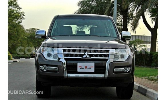 Acheter Import Voiture Mitsubishi Pajero Marron à Import - Dubai, Ouganda Acheter Import Voiture Mitsubishi Pajero Marron à Import - Dubai, Ouganda
