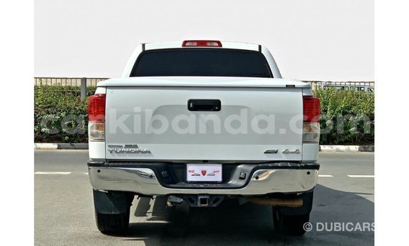Acheter Import Voiture Toyota Tundra Blanc à Import - Dubai, Ouganda Acheter Import Voiture Toyota Tundra Blanc à Import - Dubai, Ouganda