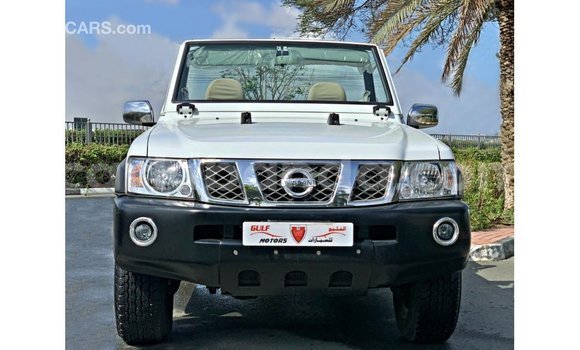 Acheter Import Voiture Nissan Patrol Blanc à Import - Dubai, Ouganda Acheter Import Voiture Nissan Patrol Blanc à Import - Dubai, Ouganda