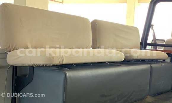 Acheter Import Voiture Nissan Patrol Blanc à Import - Dubai, Ouganda Acheter Import Voiture Nissan Patrol Blanc à Import - Dubai, Ouganda