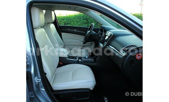 Gura Imported Chrysler 300 Other Imodoka i Import - Dubai mu Uganda Gura Imported Chrysler 300 Other Imodoka i Import - Dubai mu Uganda