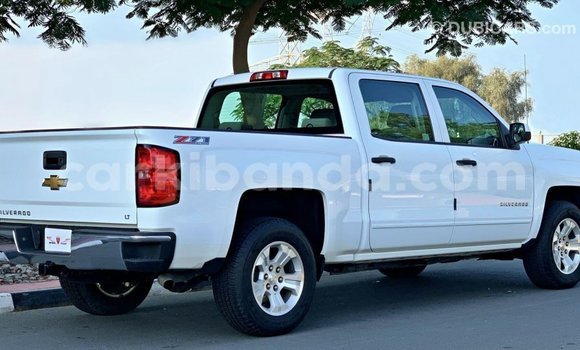 Gura Imported Chevrolet Silverado White Imodoka i Import - Dubai mu Uganda Gura Imported Chevrolet Silverado White Imodoka i Import - Dubai mu Uganda
