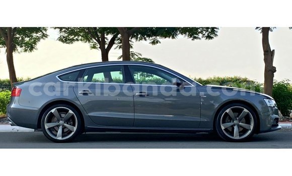 Acheter Import Voiture Audi 100 Autre à Import - Dubai, Ouganda Acheter Import Voiture Audi 100 Autre à Import - Dubai, Ouganda