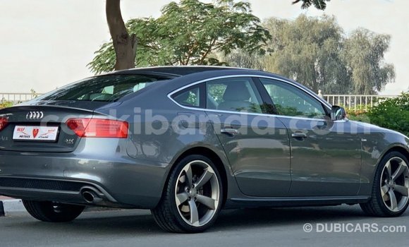 Acheter Import Voiture Audi 100 Autre à Import - Dubai, Ouganda Acheter Import Voiture Audi 100 Autre à Import - Dubai, Ouganda