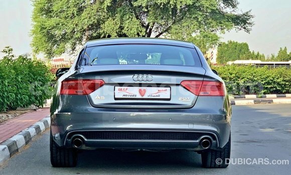 Acheter Import Voiture Audi 100 Autre à Import - Dubai, Ouganda Acheter Import Voiture Audi 100 Autre à Import - Dubai, Ouganda