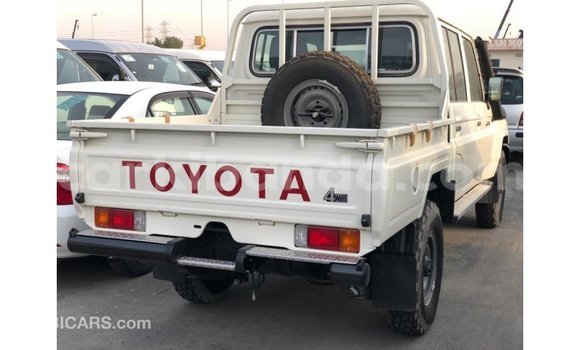 Buy Import Toyota Land Cruiser White Car in Import - Dubai in Uganda Buy Import Toyota Land Cruiser White Car in Import - Dubai in Uganda