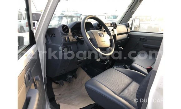 Buy Import Toyota Land Cruiser White Car in Import - Dubai in Uganda Buy Import Toyota Land Cruiser White Car in Import - Dubai in Uganda