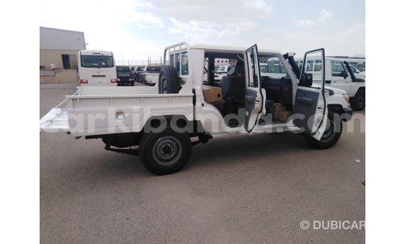 Buy Import Toyota Land Cruiser White Car in Import - Dubai in Uganda Buy Import Toyota Land Cruiser White Car in Import - Dubai in Uganda