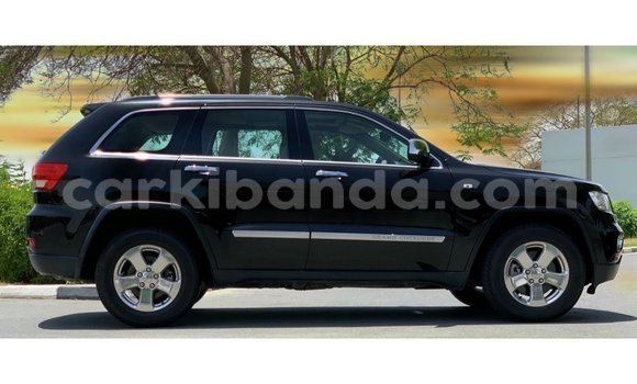 Acheter Import Voiture Jeep Grand Cherokee Noir à Import - Dubai, Ouganda Acheter Import Voiture Jeep Grand Cherokee Noir à Import - Dubai, Ouganda