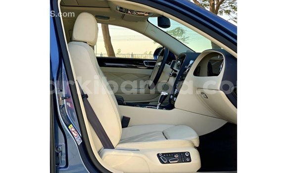 Acheter Import Voiture Bentley Continental Flying Spur Bleu à Import - Dubai, Ouganda Acheter Import Voiture Bentley Continental Flying Spur Bleu à Import - Dubai, Ouganda
