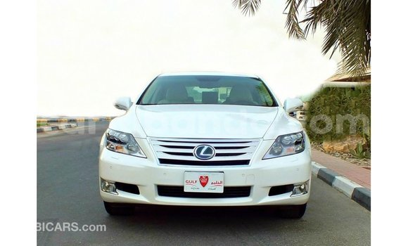 Acheter Import Voiture Lexus LS Blanc à Import - Dubai, Ouganda Acheter Import Voiture Lexus LS Blanc à Import - Dubai, Ouganda
