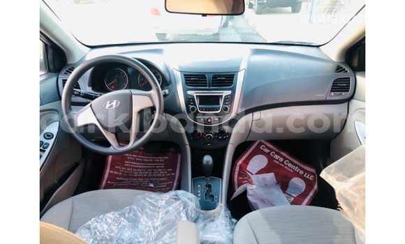 Acheter Import Voiture Hyundai Accent Autre à Import - Dubai, Ouganda Acheter Import Voiture Hyundai Accent Autre à Import - Dubai, Ouganda