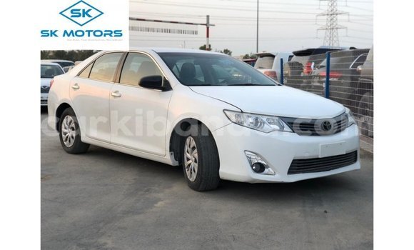 Gura Imported Toyota Camry White Imodoka i Import - Dubai mu Uganda Gura Imported Toyota Camry White Imodoka i Import - Dubai mu Uganda