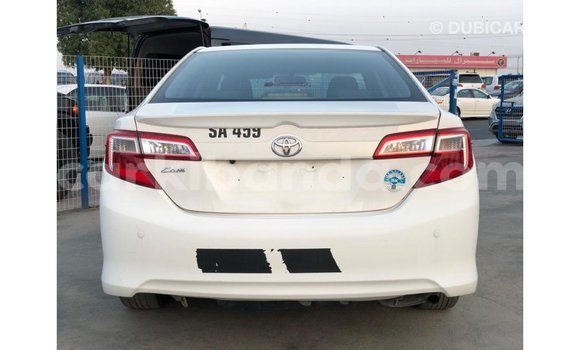 Gura Imported Toyota Camry White Imodoka i Import - Dubai mu Uganda Gura Imported Toyota Camry White Imodoka i Import - Dubai mu Uganda