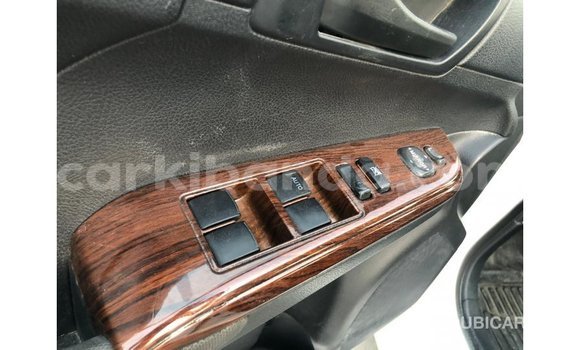 Gura Imported Toyota Camry White Imodoka i Import - Dubai mu Uganda Gura Imported Toyota Camry White Imodoka i Import - Dubai mu Uganda