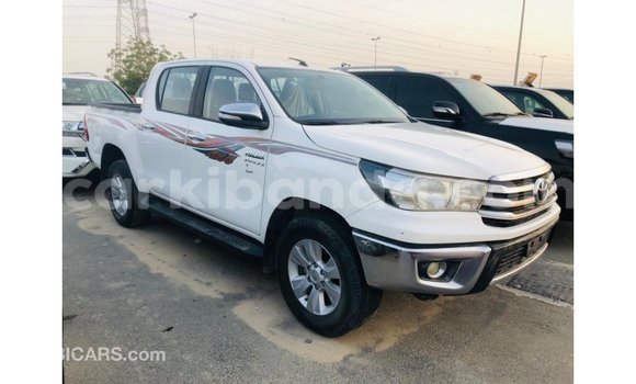 Acheter Import Voiture Toyota Hilux Blanc à Import - Dubai, Ouganda Acheter Import Voiture Toyota Hilux Blanc à Import - Dubai, Ouganda