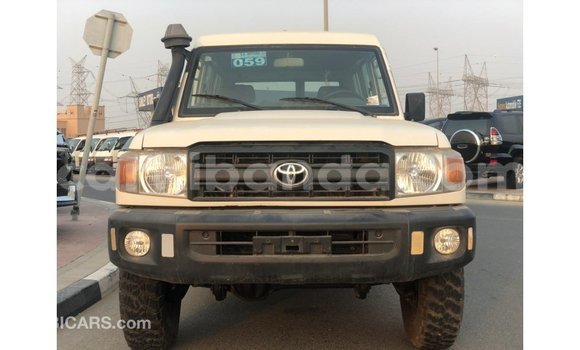 Buy Import Toyota Land Cruiser White Car in Import - Dubai in Uganda Buy Import Toyota Land Cruiser White Car in Import - Dubai in Uganda