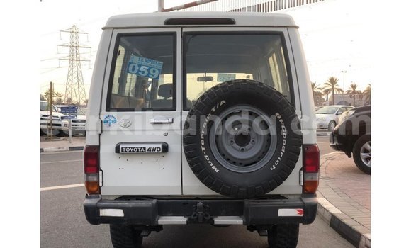 Buy Import Toyota Land Cruiser White Car in Import - Dubai in Uganda Buy Import Toyota Land Cruiser White Car in Import - Dubai in Uganda