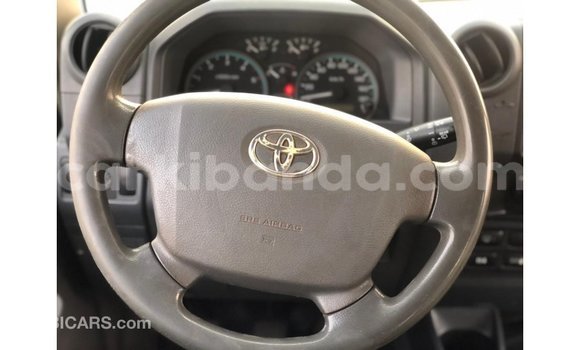 Buy Import Toyota Land Cruiser White Car in Import - Dubai in Uganda Buy Import Toyota Land Cruiser White Car in Import - Dubai in Uganda