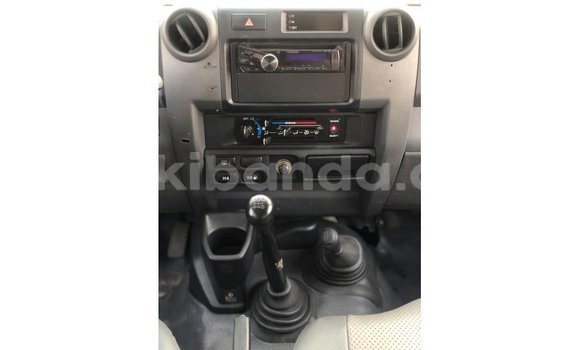 Buy Import Toyota Land Cruiser White Car in Import - Dubai in Uganda Buy Import Toyota Land Cruiser White Car in Import - Dubai in Uganda