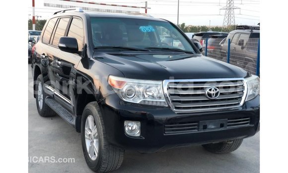 Gura Imported Toyota Land Cruiser Black Imodoka i Import - Dubai mu Uganda Gura Imported Toyota Land Cruiser Black Imodoka i Import - Dubai mu Uganda