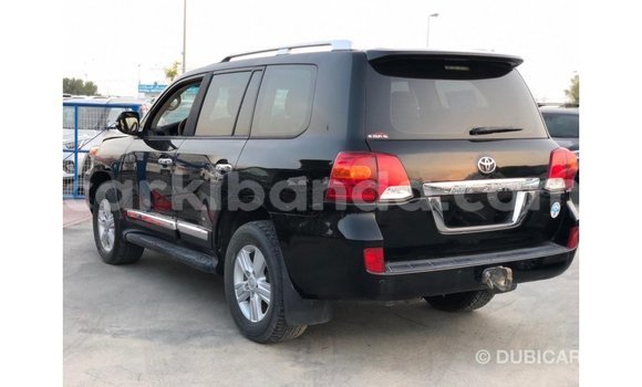 Gura Imported Toyota Land Cruiser Black Imodoka i Import - Dubai mu Uganda Gura Imported Toyota Land Cruiser Black Imodoka i Import - Dubai mu Uganda