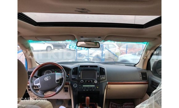 Gura Imported Toyota Land Cruiser Black Imodoka i Import - Dubai mu Uganda Gura Imported Toyota Land Cruiser Black Imodoka i Import - Dubai mu Uganda