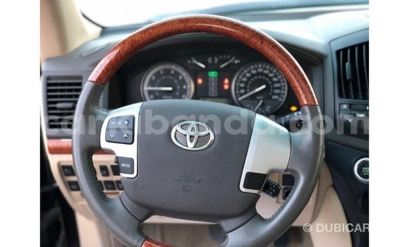 Gura Imported Toyota Land Cruiser Black Imodoka i Import - Dubai mu Uganda Gura Imported Toyota Land Cruiser Black Imodoka i Import - Dubai mu Uganda