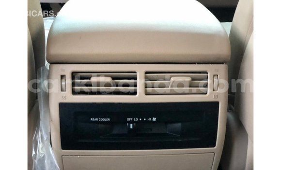 Gura Imported Toyota Land Cruiser Black Imodoka i Import - Dubai mu Uganda Gura Imported Toyota Land Cruiser Black Imodoka i Import - Dubai mu Uganda